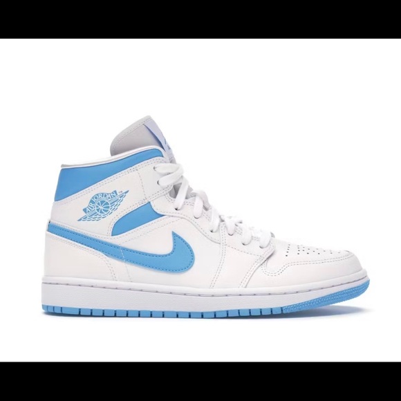 Nike Air Jordan 1 Mid UNC Women’s - Picture 4 of 5